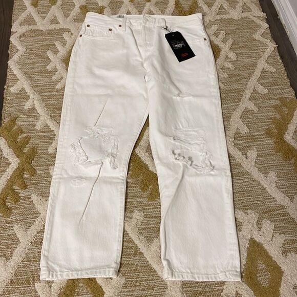 501 Levi’s White Distressed Pants - Picture 4 of 7